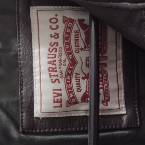 Levi's Black Faux Leather Bomber Jacket Men's Size Small - Picture 4 of 5